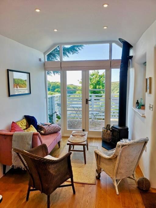 The Little Post House. A Perfect Village Retreat, With Stunning Views. Boscastle Bagian luar foto